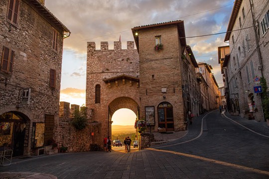 Eventi Assisi: Tra antichità pagane e tradizioni moderne